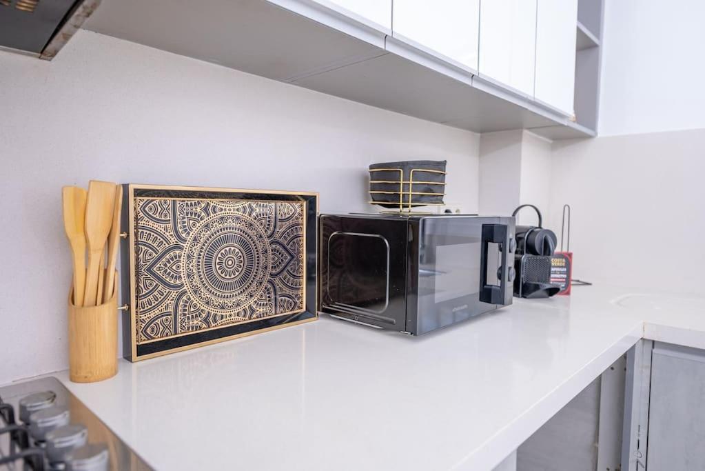 Tradition Meets Modern: 2Br Flat In Rabat Hassan Экстерьер фото